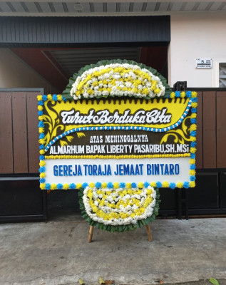 Papan Bunga Duka di Ulim